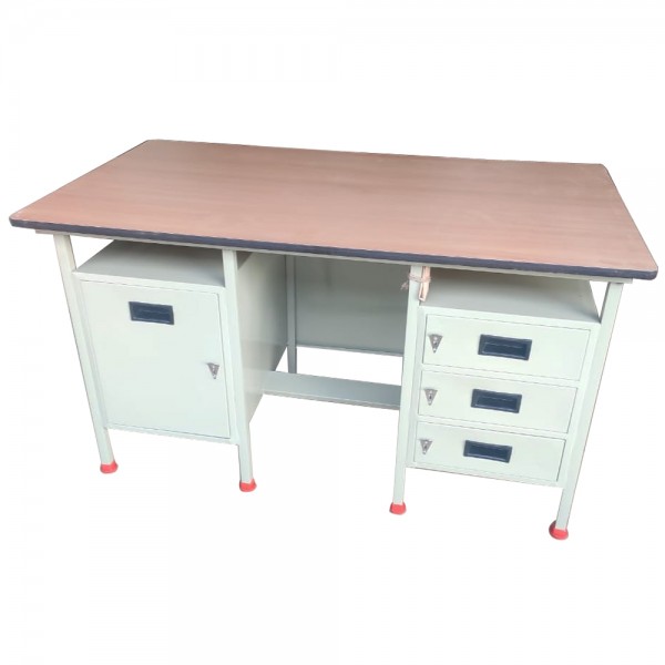 Executive Steel Table 4 ½ X 2 ½ Ft